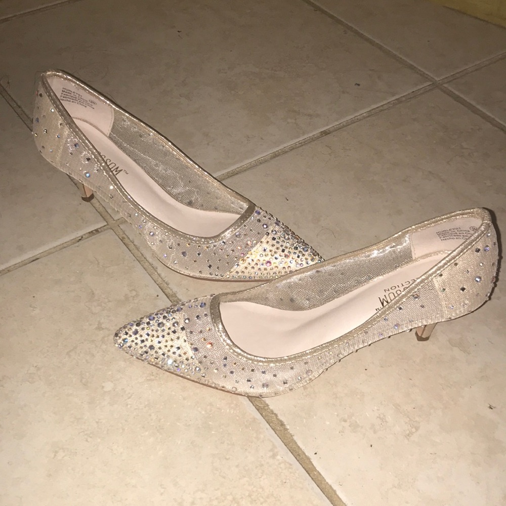 De Blossom collection gold bridal heel